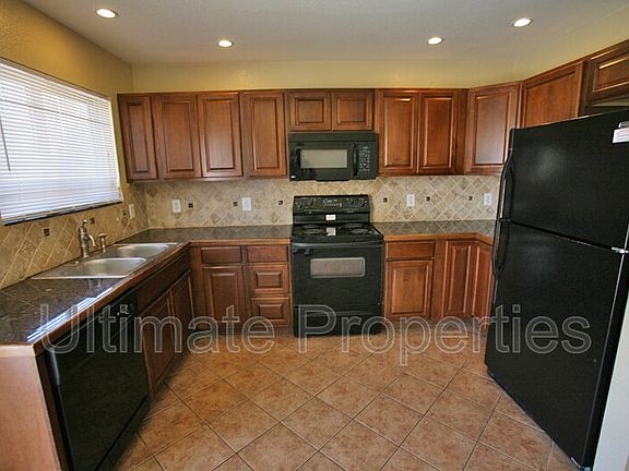 5th image of 4705 N 84th Dr