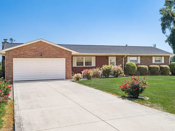 375 Conner Ln, Lewis Center, OH 43035