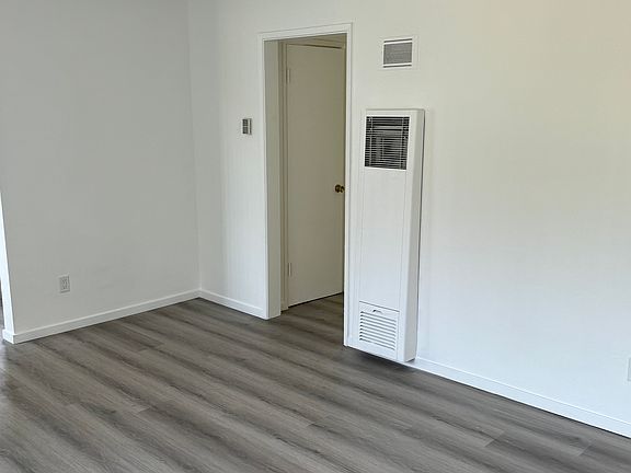 4th image of 8252 Hazeltine Ave APT 1