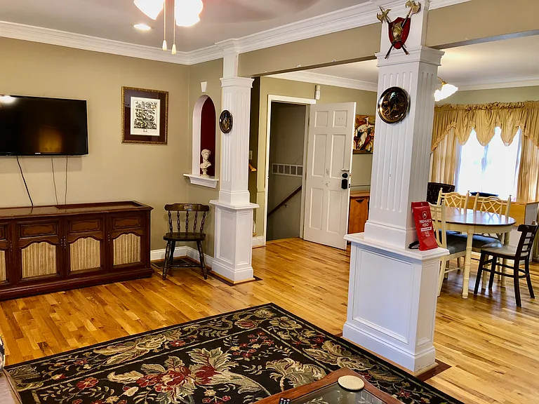 1599 Idlehour Dr — Photo 3