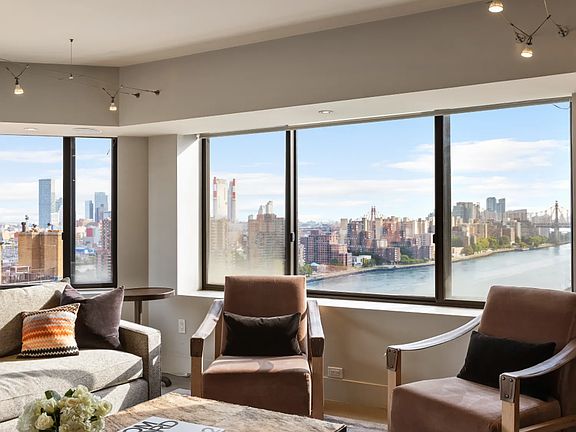 5th image of 10 E End Ave #Penthouse 21d