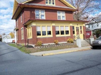 23 W Hummelstown St, Elizabethtown, PA, 17022