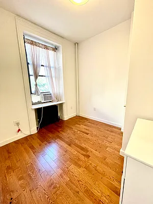 Rented by City Connections Realty | media 14