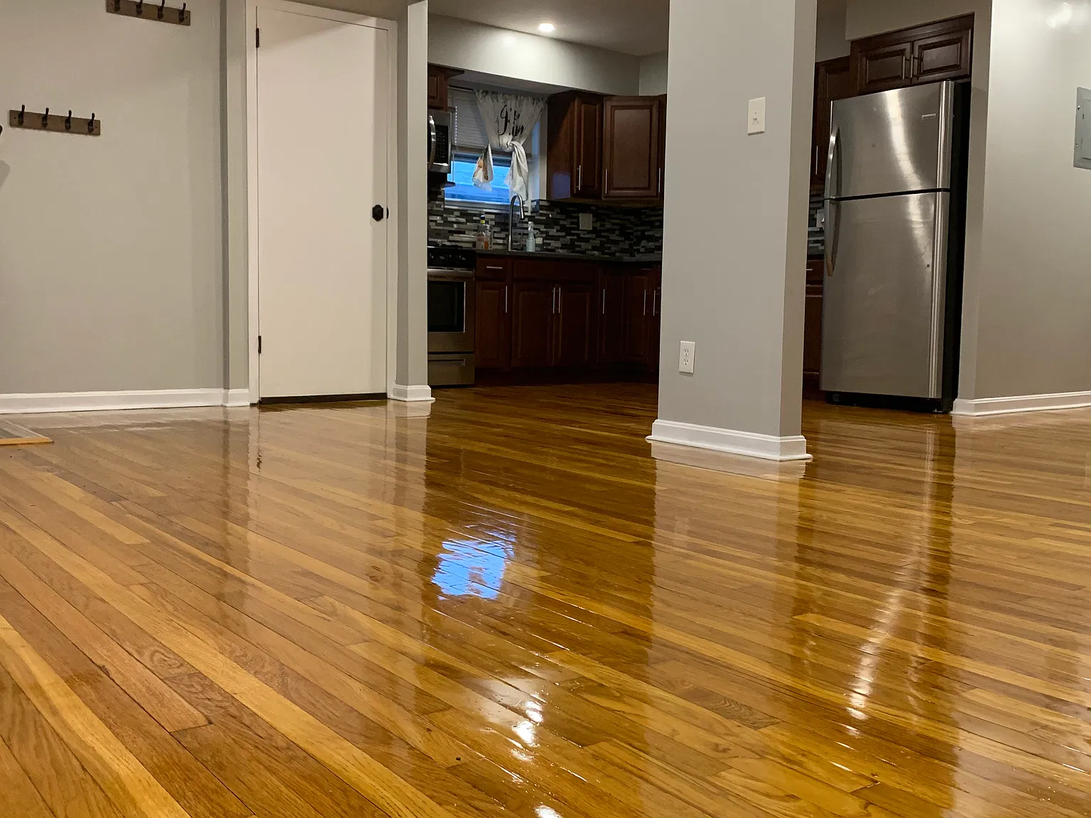3 bed, 1150 sqft, $3,400 — Photo 3