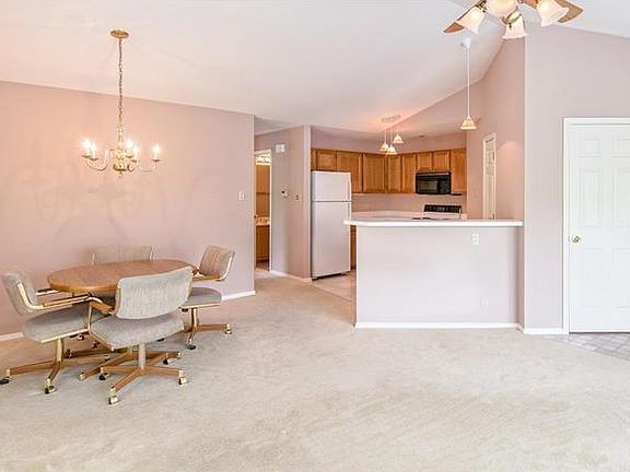 2nd image of 1332 Highland Oaks Dr Unit C