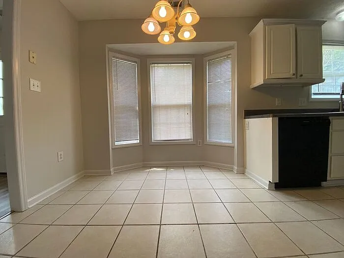 183 Independence Dr — Photo 5