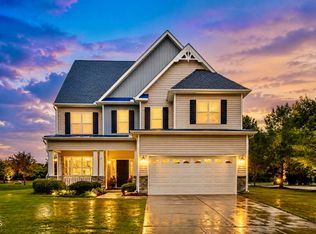 18 Hocutt Farm Dr, Clayton, NC 27527
