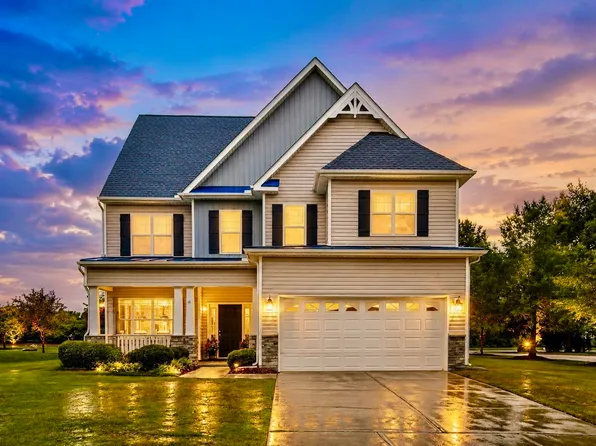 18 Hocutt Farm Dr, Clayton, NC 27527