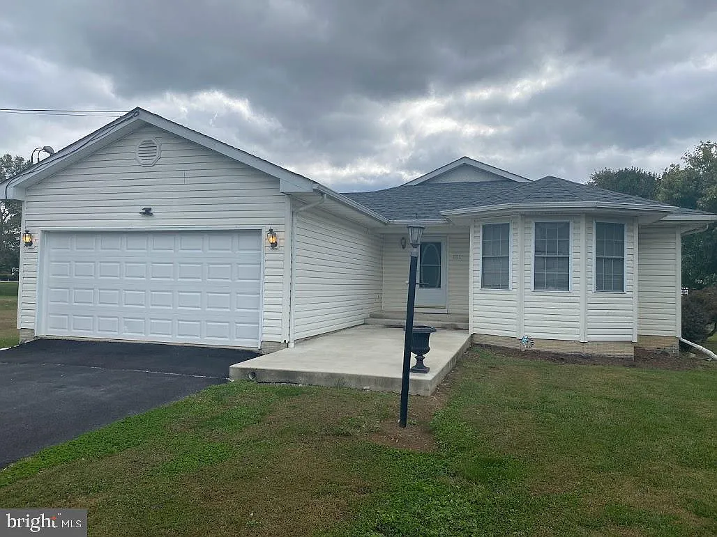 90 Pointer Way photo 1