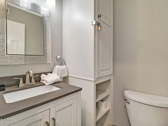5th image of 74 Wilshire Heights Dr #74
