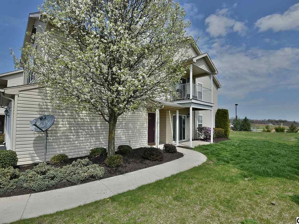 2nd image of 221 Sparrow Rd