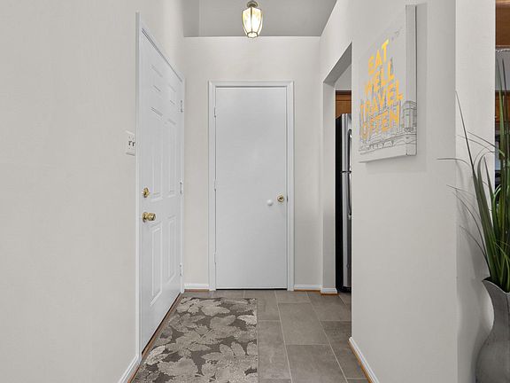3rd image of 2701 Leaf Drop Ct APT 10-18