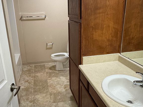 3rd image of 15913 E 4th Ave #3X2B