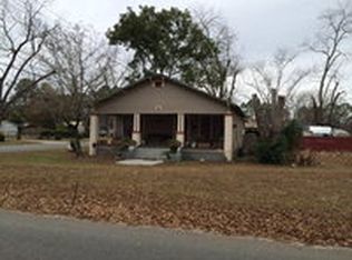 1618 Gilmore St, Waycross, GA 31501