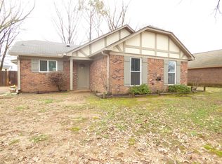 6866 Coral Hill Dr, Memphis, TN 38135