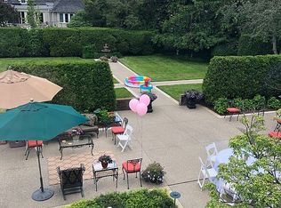 180 Stephens Rd, Grosse Pointe Farms, MI 48236