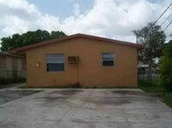 749 NW 5th Ct, Hallandale Beach, FL 33009