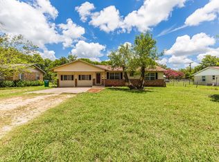704 4th St, Eddy, TX 76524