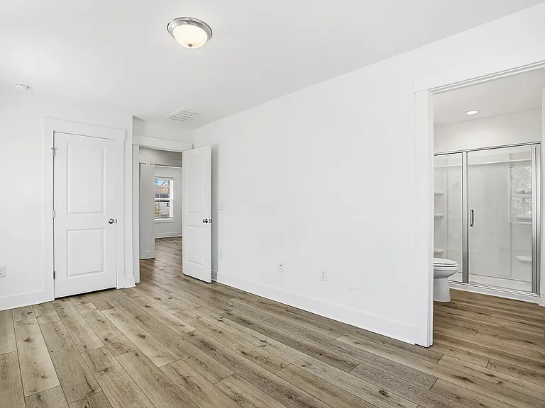 315 W Williams St — Photo 5