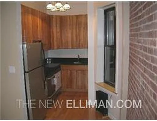 Rented by Douglas Elliman | media 27