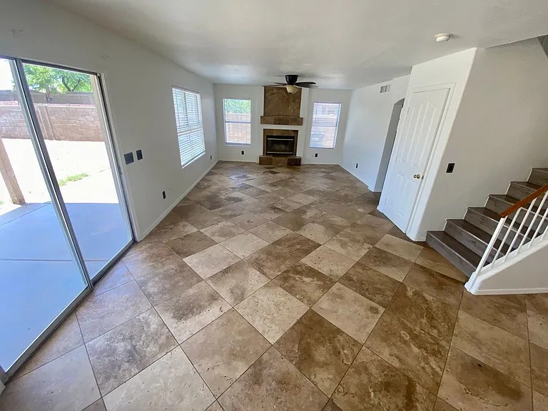 12637 W Cambridge Ave — Photo 5