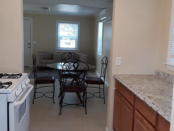 4th image of 531 Haggin Ave