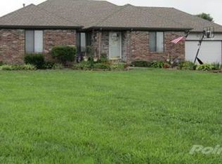 2072 E Southernview Rd, Ozark, MO 65721