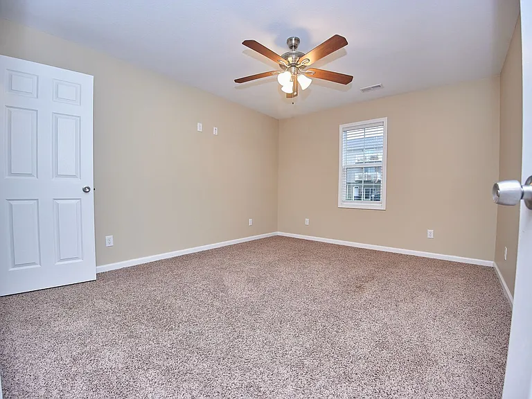 Graycliff Townhomes — Photo 49