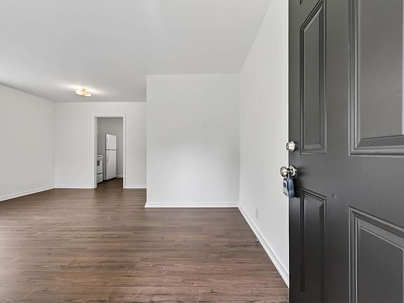 4th image of 101 Valley View Cir