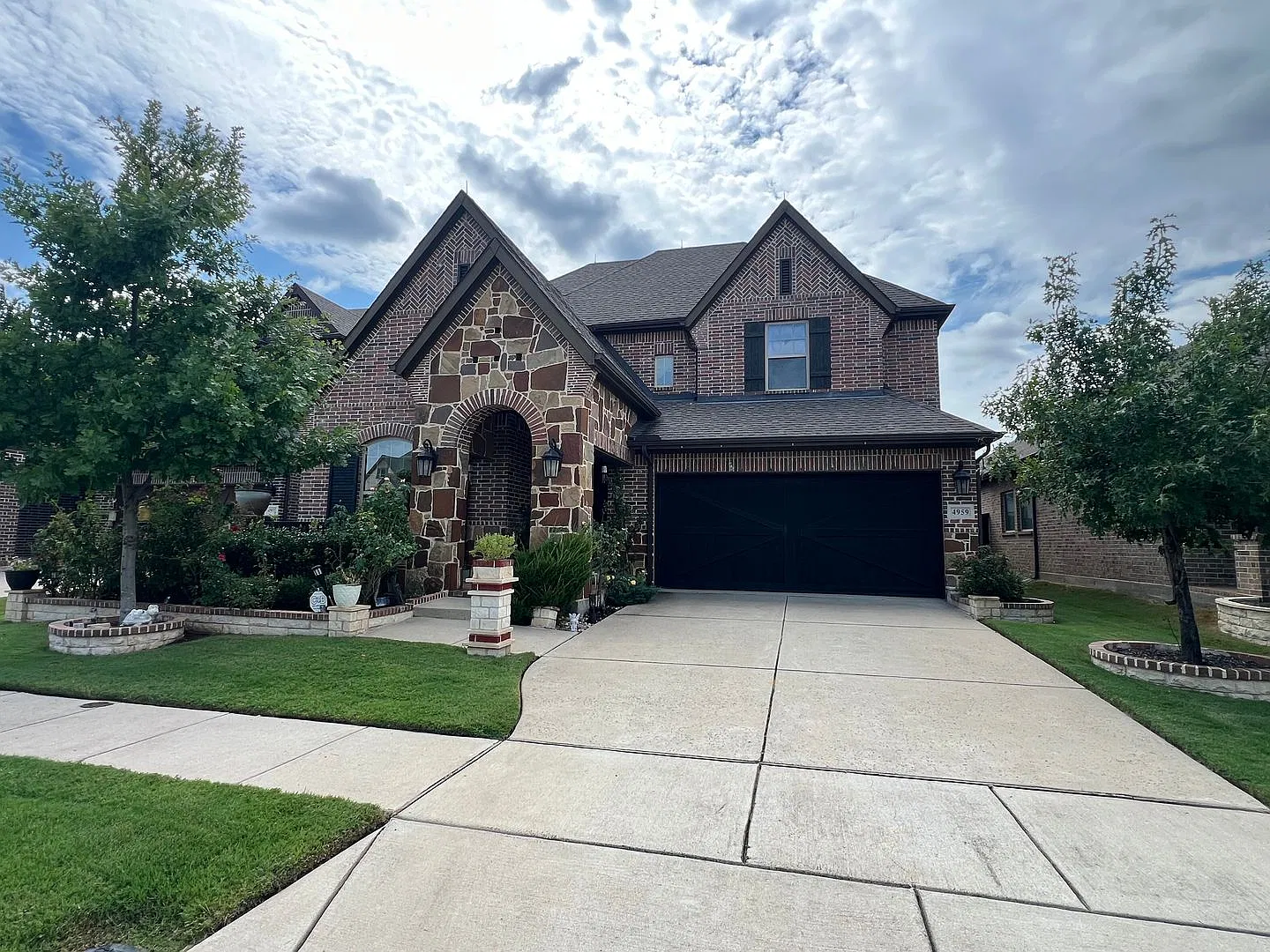 Gleneagle Drive — Photo 1