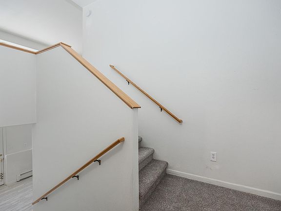 3rd image of 1260 Lance Ln