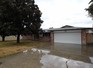 52 S Inverness Dr, Nampa, ID 83651