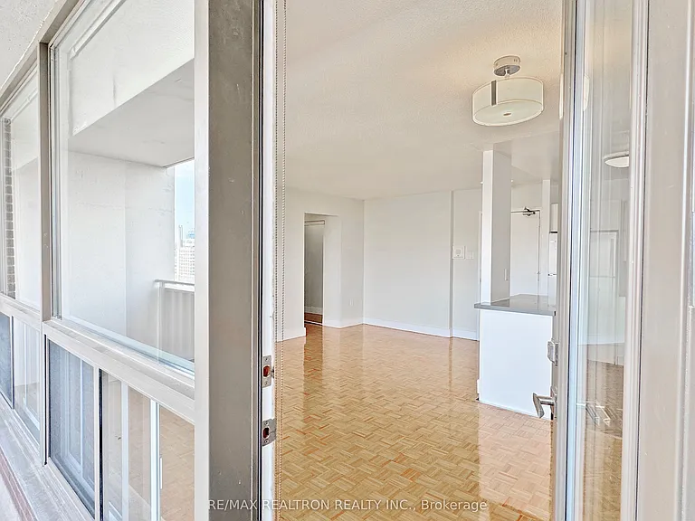 666 Spadina Ave #1810 — Photo 10