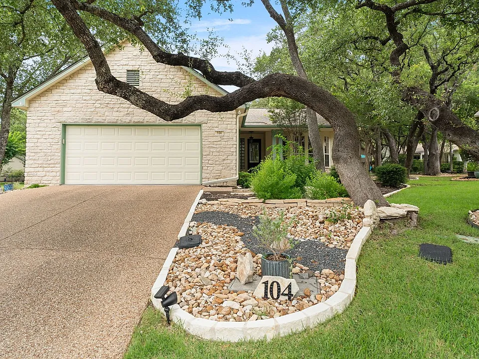 104 Bronco Cir