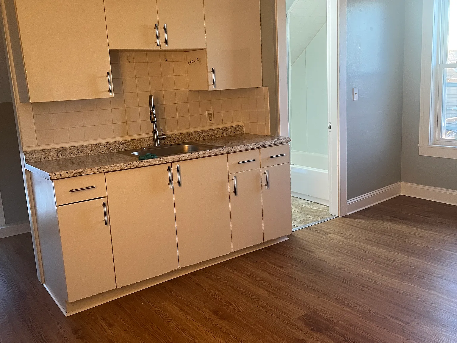 2 bed, $1,400 — Photo 1