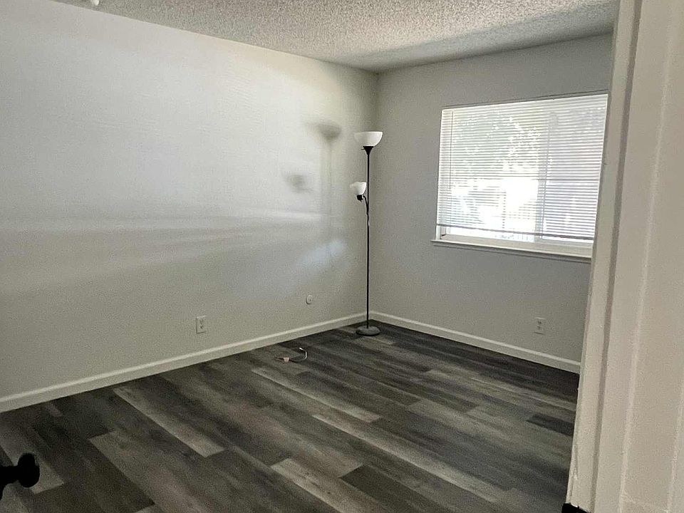 1st image of 2909 Norcade Cir APT 1