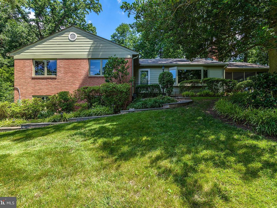 1st image of 6442 Lily Dhu Ln