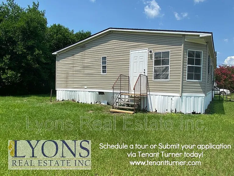607 Crestview Dr — Photo 2
