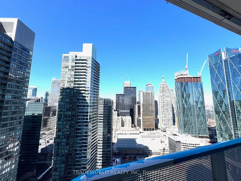 100 Harbour St #4203 — Photo 13