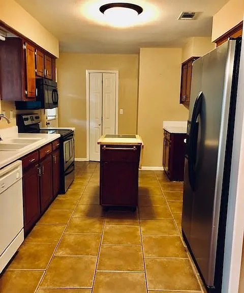 3400 Zephyr Dr — Photo 6