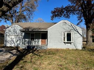 1506 Linwood Dr, Parsons, KS 67357
