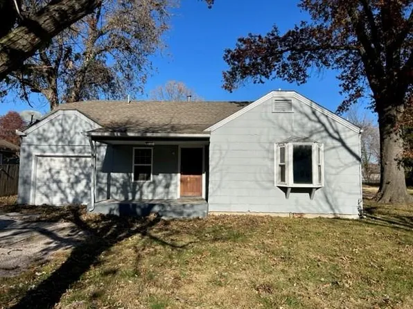 1506 Linwood Dr, Parsons, KS 67357