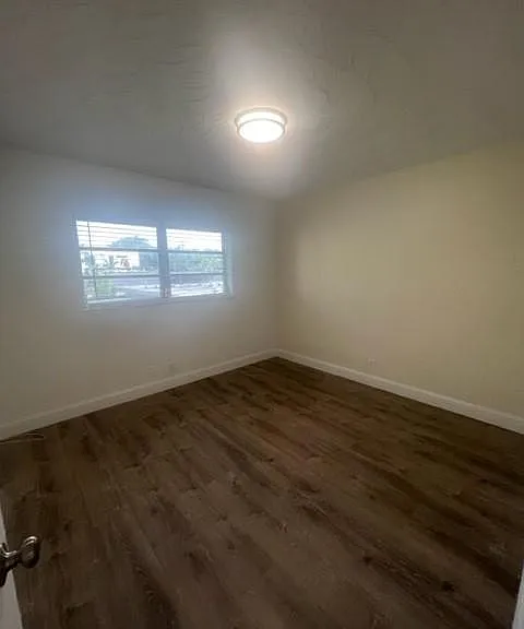 840 NE 17th Ter #9 — Photo 7