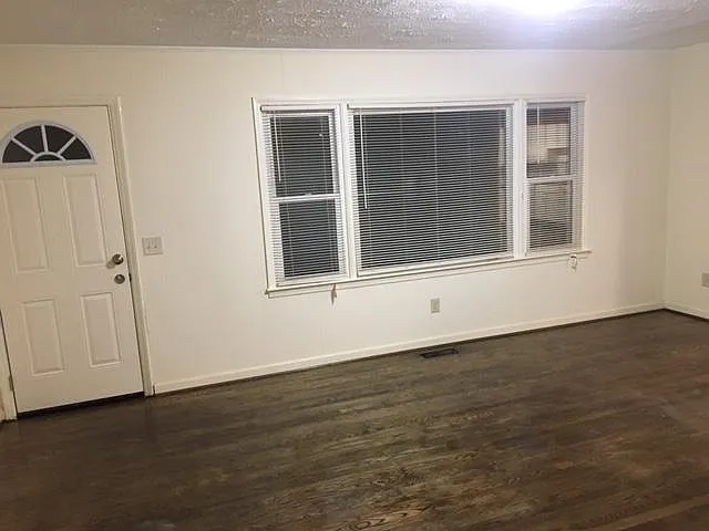 55 Cox St #B — Photo 27