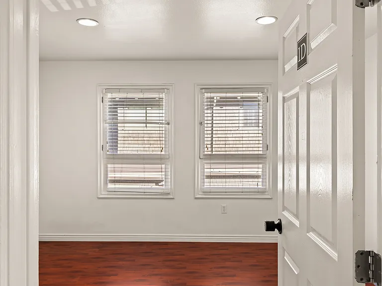 2673 Menlo Ave #3 — Photo 27