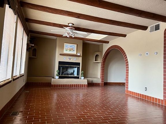 3rd image of 2557 Avenida De Isidro