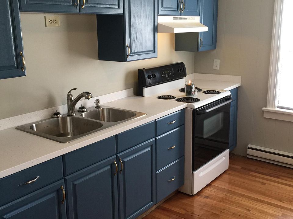 1st image of 1121 Longwood Ave #B
