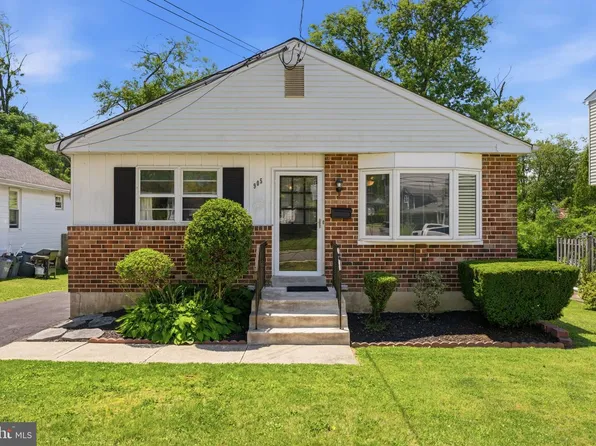 905 Amosland Rd, Morton, PA 19070