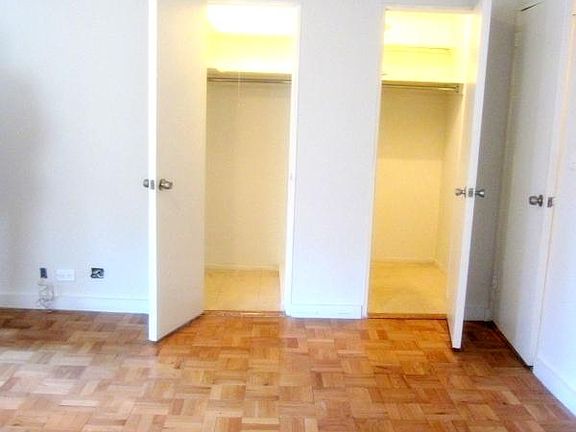 5th image of 30 E 34th St