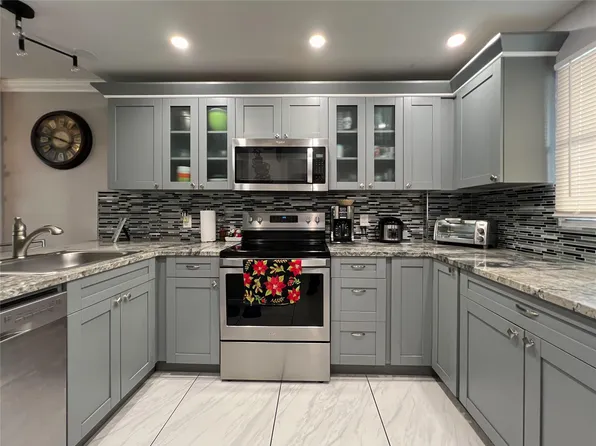 117 Royal Park Drive #2C, Oakland Park, FL 33309